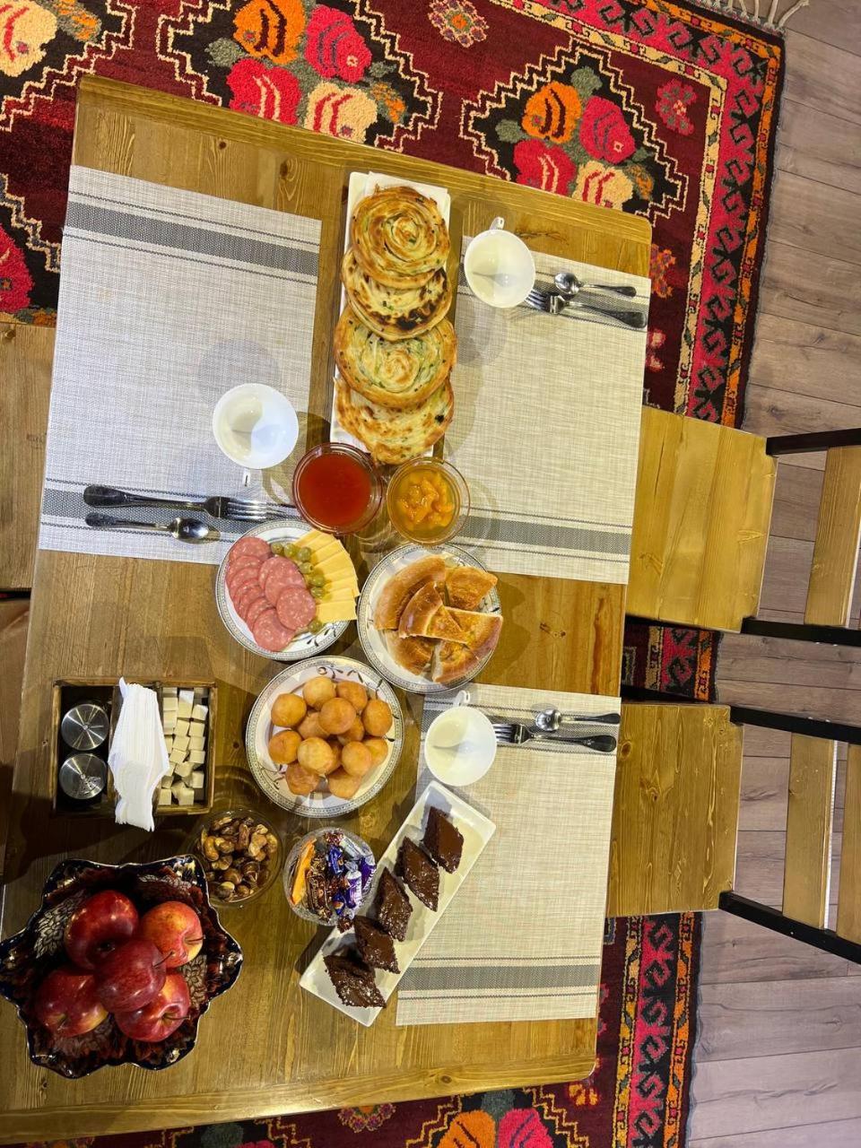 Naryn Kezgin Guest House מראה חיצוני תמונה