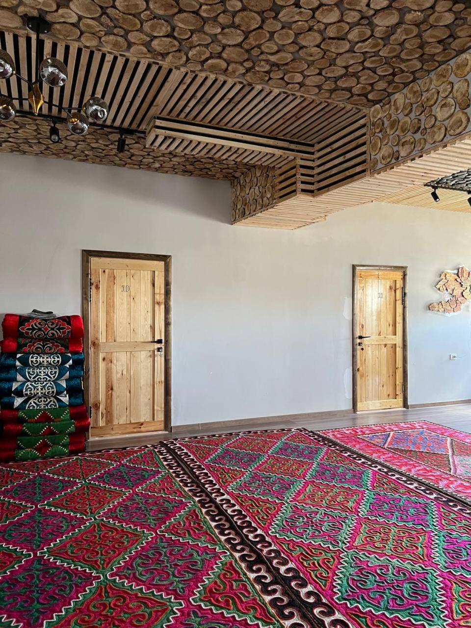 Naryn Kezgin Guest House מראה חיצוני תמונה