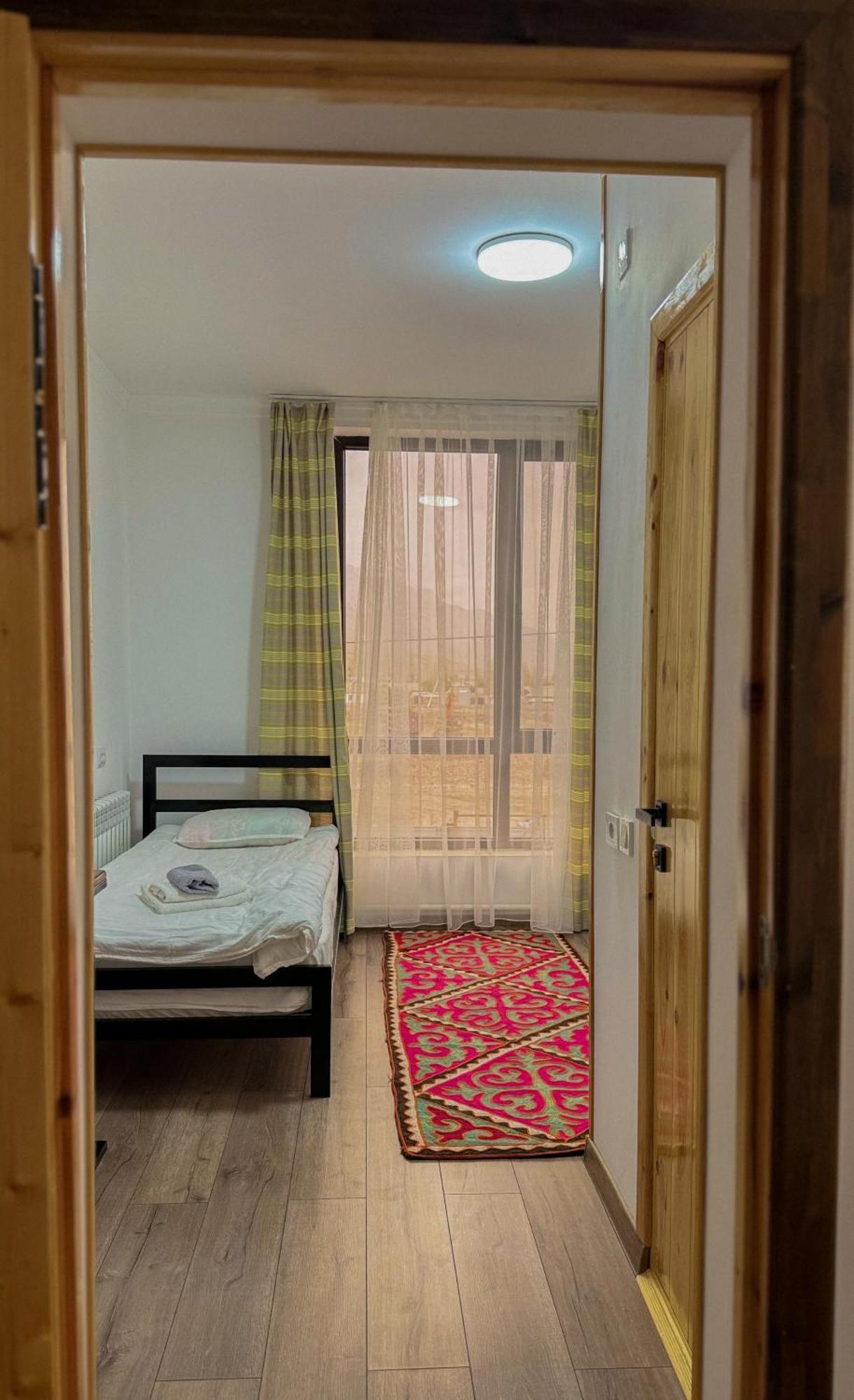 Naryn Kezgin Guest House מראה חיצוני תמונה