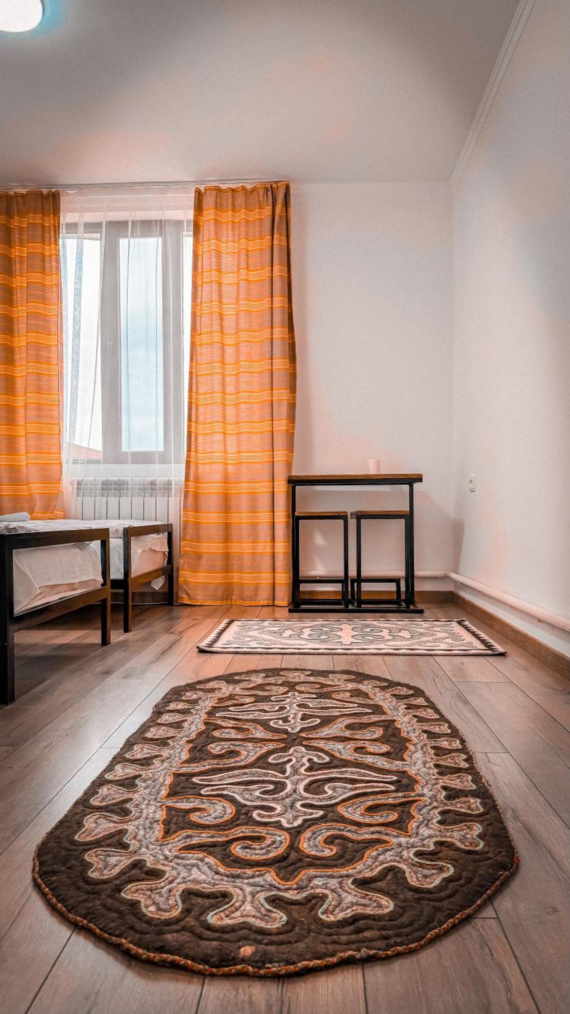 Naryn Kezgin Guest House מראה חיצוני תמונה