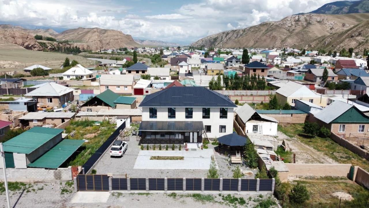 Naryn Kezgin Guest House מראה חיצוני תמונה